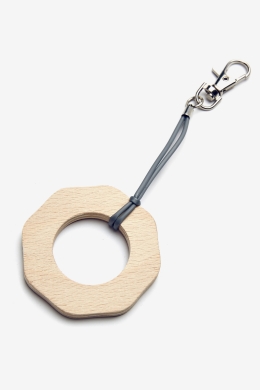 Obwarzanek shaped key ring (grey)